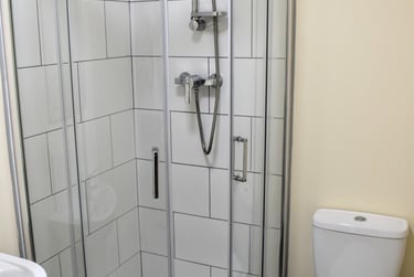 3 bed flat, Plymouth Grove, Longsight, Manchester, M130LX - Image 3