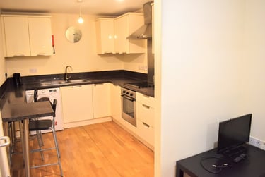 3 bed flat, Plymouth Grove, Longsight, Manchester, M130LX - Image 9