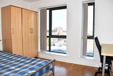 3 bed flat, Plymouth Grove, Longsight, Manchester, M130LX - Image 3