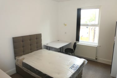 4 bed house, Longford Place, Longsight, Manchester, M145QF - Image 4