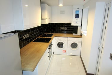3 bed house, Newport Street, Rusholme, Manchester, M144BN - Image 1