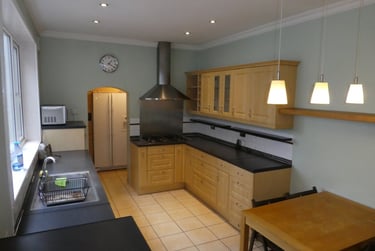 4 bed house, Laindon Road, Longsight, Manchester, M145DG - Image 2