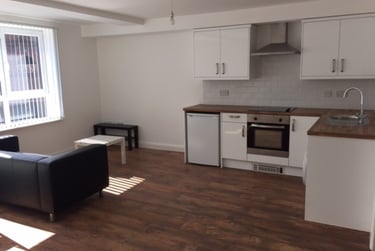 1 bed studio, Wilmslow Road, Victoria Park, Manchester, M145AQ - Image 1
