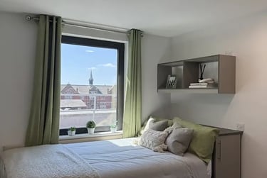 Superior En-suite at Friargate Court, 154 Market Street West, City Centre, Preston, PR12EU - Image 3