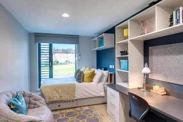 Gold Two Bed Ensuite - Image 1