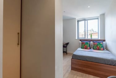 Standard Studio at Central Studios, 1 The Grove, Ealing, London, W55BL - Image 1