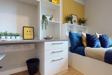 5 Bed Classic Ensuite at Centro House, Wellgreen Place, City Centre, Stirling, FK82EG - Image 1