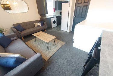 5 bed flat, Flat 2, 176 Boaler Street, Kensington, Liverpool, L66AD - Image 1