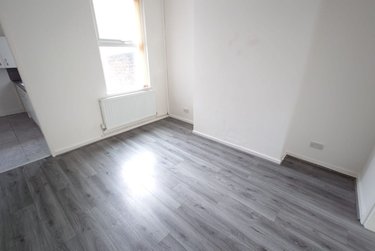 2 bed house, St. Andrew Road, Anfield, Liverpool, L42RJ - Image 2