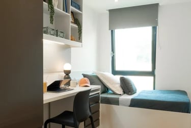 Luxe En-suite Cluster Room at Currus Court, Rhodaus Town, St Dunstans, Canterbury, CT12RH - Image 2