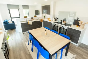 Luxe En-suite Cluster Room at Currus Court, Rhodaus Town, St Dunstans, Canterbury, CT12RH - Image 3