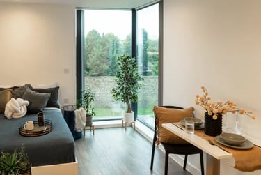 Cathedral View Studio at Palamon Court, Rhodaus Town, City Centre, Canterbury, CT12YA - Image 1