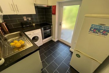 2 bed flat, 9 North Grange Road, Headingley, Leeds, LS62BR - Image 9