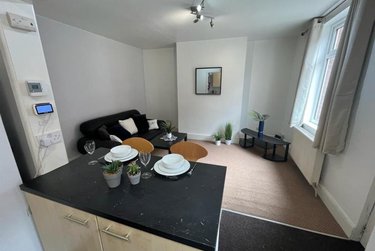 2 bed house, Glebe Avenue, Kirkstall, Leeds, LS53HN - Image 6