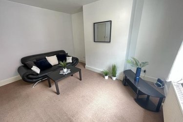 2 bed house, Glebe Avenue, Kirkstall, Leeds, LS53HN - Image 7