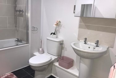 2 bed flat, Carisbrooke Road, West park, Leeds, LS165RX - Image 5