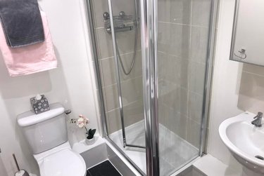 2 bed flat, Carisbrooke Road, West park, Leeds, LS165RX - Image 7