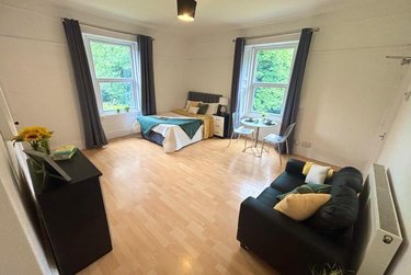 1 bed studio, Virginia House, Headingley, Leeds, LS62BR - Image 1