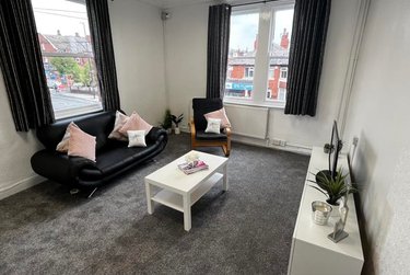2 bed flat, Cardigan Road, Burley, Leeds, LS61LU - Image 2