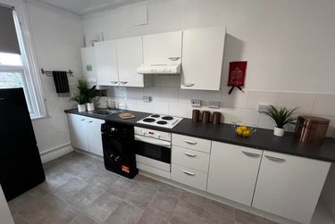 2 bed flat, Cardigan Road, Burley, Leeds, LS61LU - Image 8