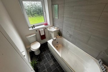 1 bed studio, Cumberland Court, Burley, Leeds, LS63BN - Image 4