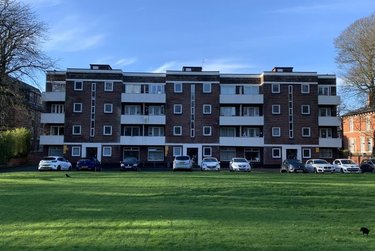 1 bed studio, Cumberland Court, Burley, Leeds, LS63BN - Image 5