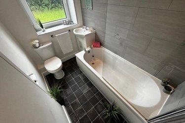 1 bed studio, Cumberland Court, Burley, Leeds, LS63BN - Image 4