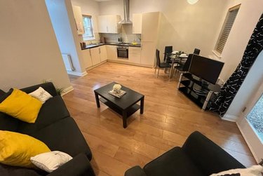 2 bed flat, 9 North Grange Road, Headingley, Leeds, LS62BR - Image 10