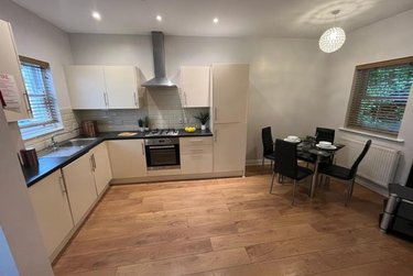 2 bed flat, 9 North Grange Road, Headingley, Leeds, LS62BR - Image 11