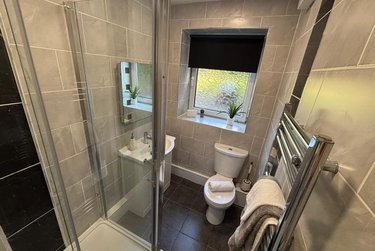 1 bed studio, Cumberland Court, Burley, Leeds, LS63BN - Image 6