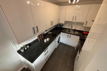 2 bed flat, Langton's Wharf, Clarence Dock, Leeds, LS27EF - Image 4