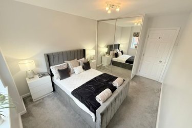 2 bed flat, Langton's Wharf, Clarence Dock, Leeds, LS27EF - Image 5