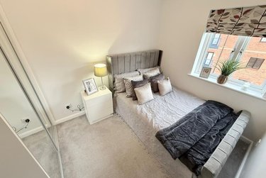 2 bed flat, Langton's Wharf, Clarence Dock, Leeds, LS27EF - Image 8