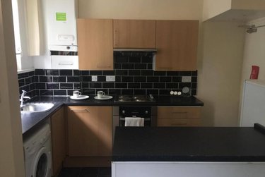 2 bed house, Station Parade, Kirkstall, Leeds, LS53HG - Image 5