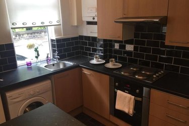 2 bed house, Station Parade, Kirkstall, Leeds, LS53HG - Image 7