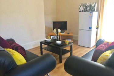 2 bed flat, Ridgeway House, Rampart Road, Leeds, LS62DZ - Image 13