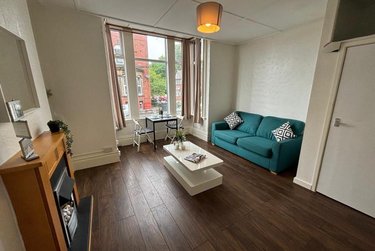 1 bed flat, 1 Norwood Terrace, Hyde Park, Leeds, LS61EA - Image 1