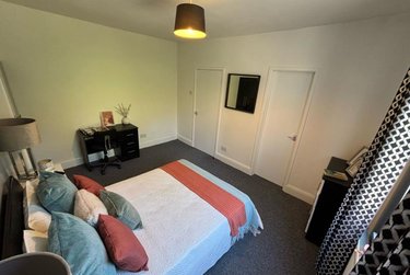 2 bed house, Station Parade, Kirkstall, Leeds, LS53HG - Image 6