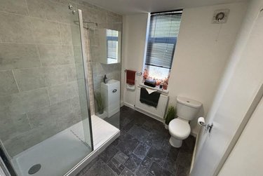 2 bed house, Station Parade, Kirkstall, Leeds, LS53HG - Image 11