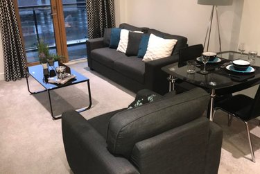 2 bed flat, Mackenzie House, Clarence Dock, Leeds, LS101PT - Image 1