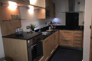 2 bed flat, Mackenzie House, Clarence Dock, Leeds, LS101PT - Image 2