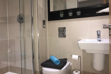 2 bed flat, Mackenzie House, Clarence Dock, Leeds, LS101PT - Image 7