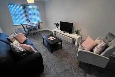 2 bed flat, The Cricketers, Kirkstall, Leeds, LS53RL - Image 1