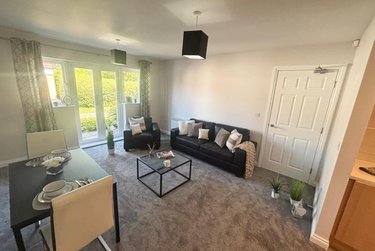 2 bed flat, 28 Old Oak Drive, West park, Leeds, LS165HB - Image 5