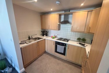 2 bed flat, 28 Old Oak Drive, West park, Leeds, LS165HB - Image 6