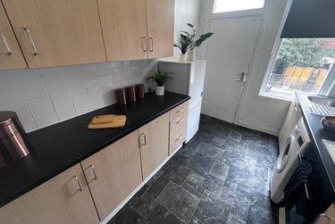 1 bed flat, 4a Brentwood Grove, Armley, Leeds, LS122DB - Image 3