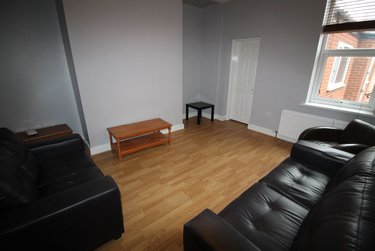 5 bed house, Helmsley Road, Jesmond Vale, Newcastle, NE21PP - Image 1