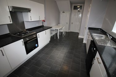 5 bed house, 2A Portland Terrace, Sandyford, Newcastle, NE21QQ - Image 1