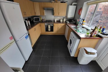 6 bed house, Churchill Gardens, Jesmond Vale, Newcastle, NE21HB - Image 2