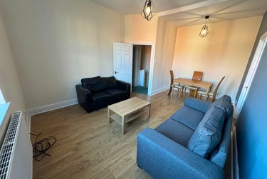 2 bed flat, Addycombe Terrace, Heaton, Newcastle, NE65NB - Image 2